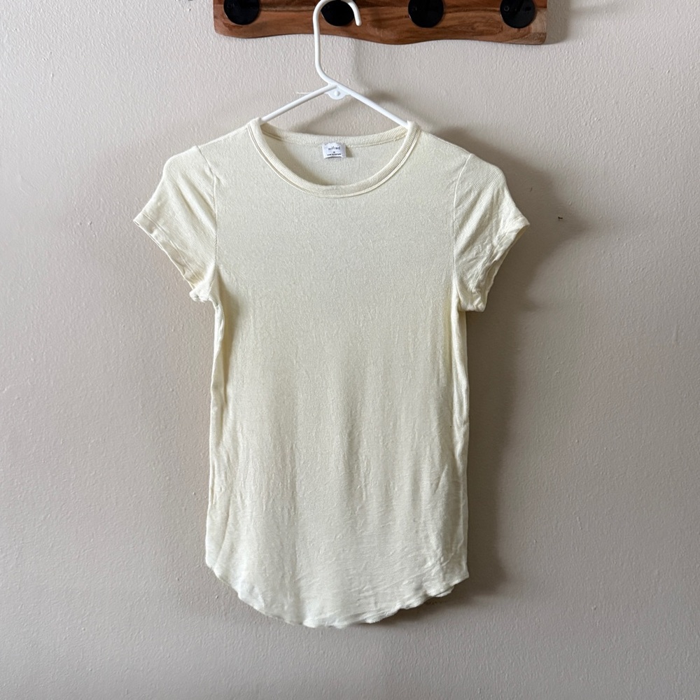 Aritzia Wilfred Butter Yellow Brushed Knit Ribbed Short Sleeve T Shirt size M